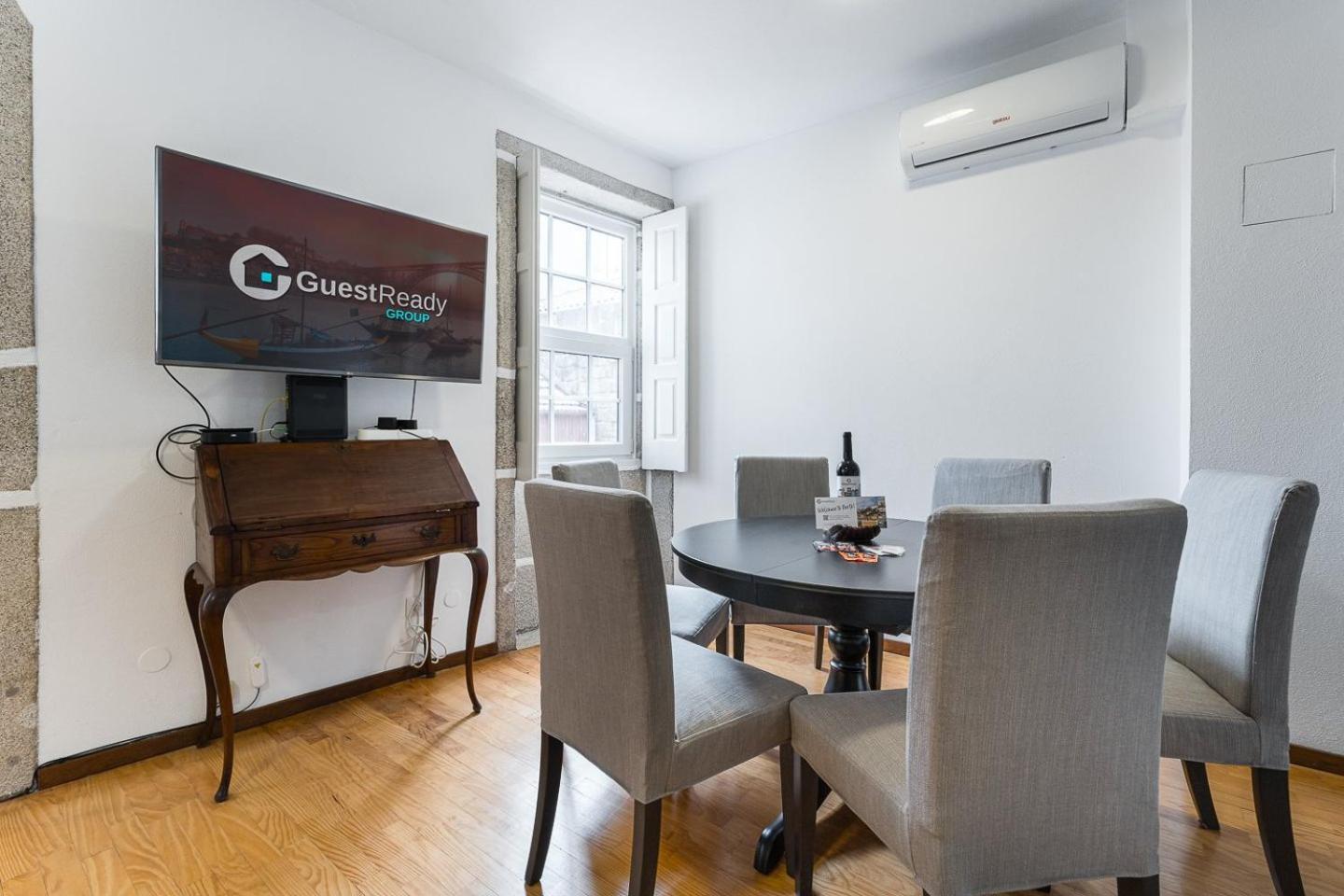 Guestready - Modern Duplex, Neo-classical Building * Oporto