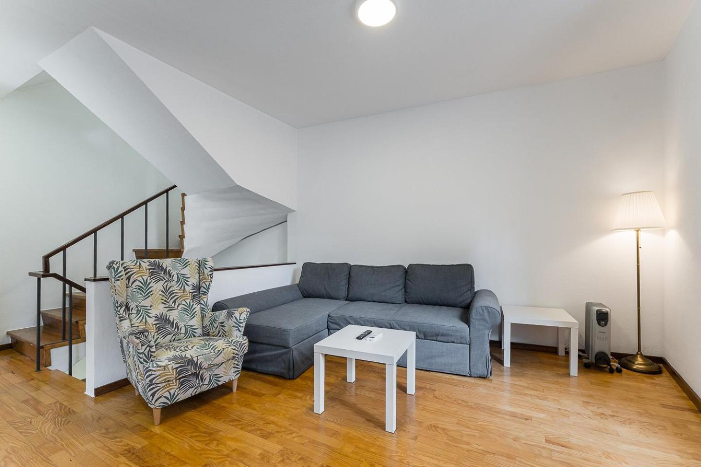 Guestready - Modern Duplex, Neo-classical Building Maison d'hôtes