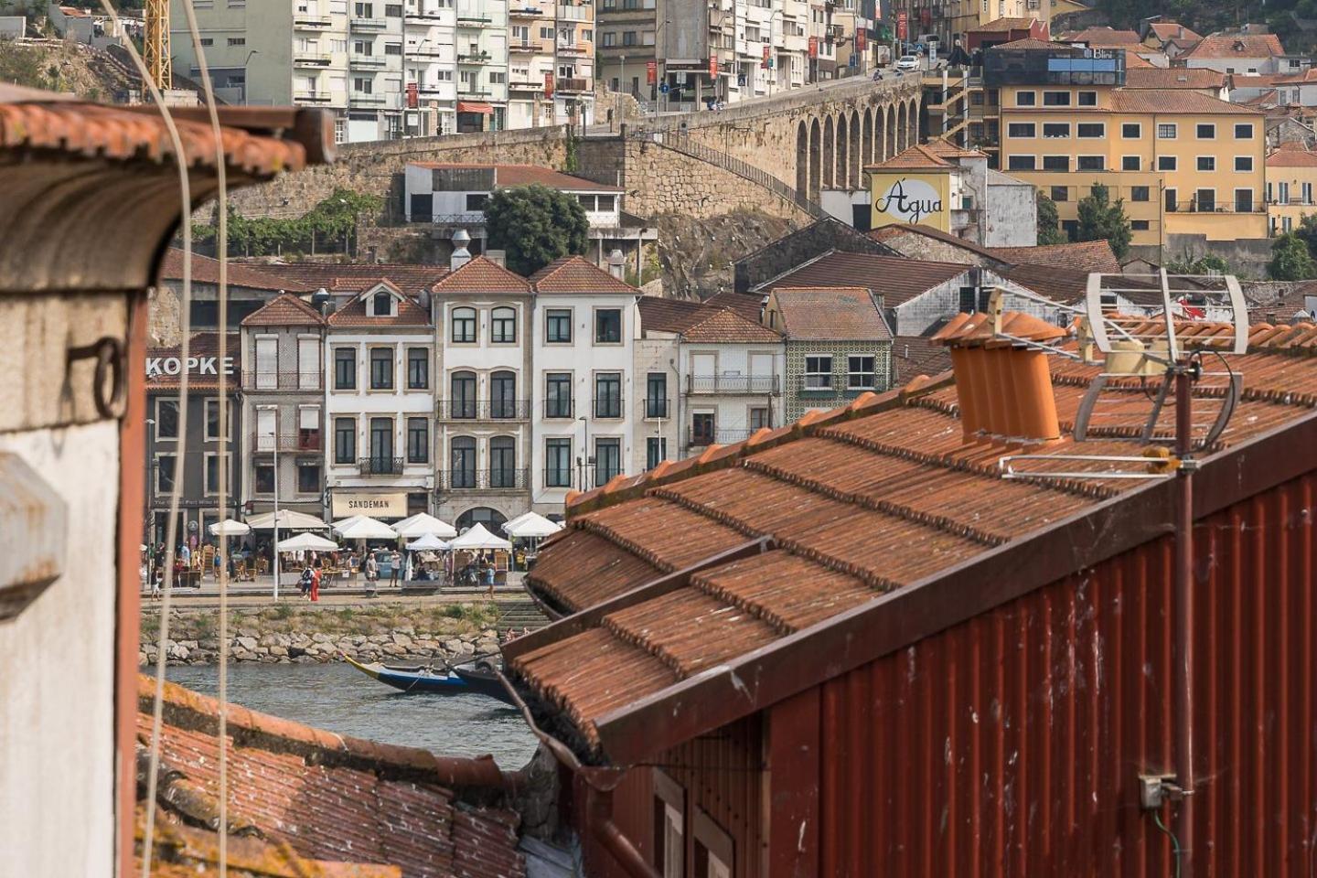 Guestready - Modern Duplex, Neo-classical Building Maison d'hôtes Oporto